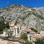 Casa Fara Holiday home *